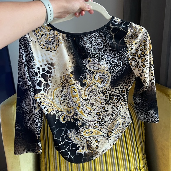 ⭐️🌴Laura Petites Top - Picture 3 of 3